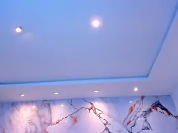 Chaturbate Sex Cam of kiana_cream