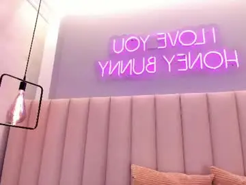 Chaturbate Live Sex Cam of naomymonroe_