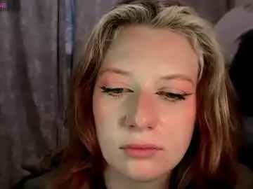 Chaturbate Watch Live Sex Cams of earn_my_lily
