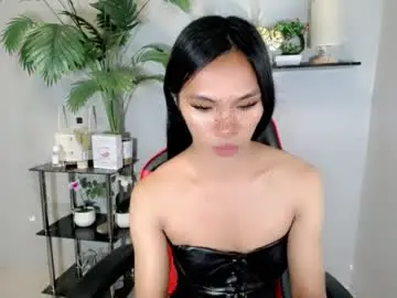 Chaturbate Live Sex Cam of yumiexx