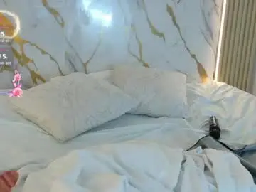 Chaturbate Best live sex cam show of miajones_blowjob