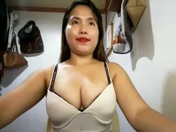 Chaturbate Free Porn Cam of sweetie_trishiaxx