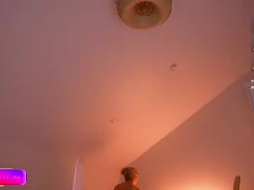 Chaturbate Live Sex Cam of lil_eva