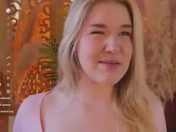 Chaturbate Free Live Porn of smiley_mia_