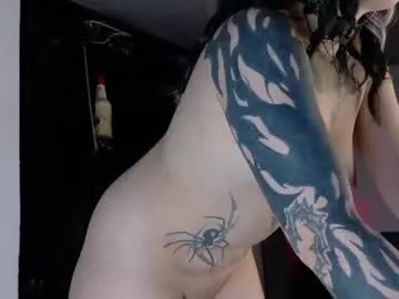 Chaturbate Live Sex Cam of angelabl0odborne
