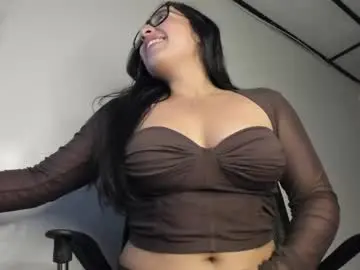 Chaturbate Live Porn of kira_stormm58