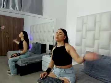 Chaturbate Sex Cam of ariana_rouse_