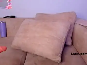 Chaturbate Nude Webcam of cute_molly18