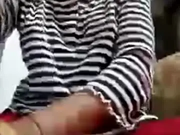 Chaturbate Live Sex Cam of roop_sexy642