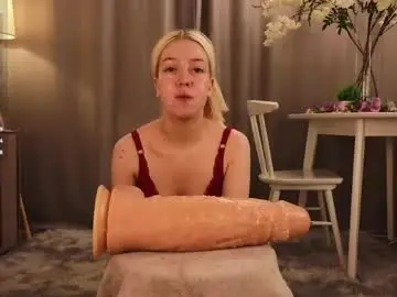 Chaturbate Adult Webcams of tinastevenson