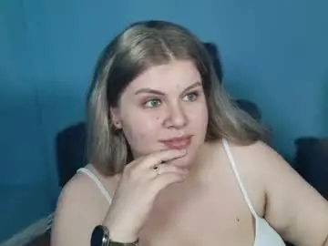 Chaturbate Live Sex Cam of love_wiggy18