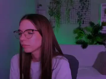 Chaturbate Live Sex Cam of emilia_fly