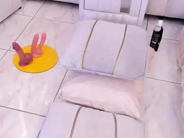 Chaturbate Best live sex cam show of megan_glow_