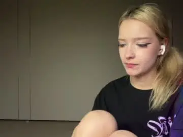 Chaturbate Free Live Porn of hyunwilhelmi