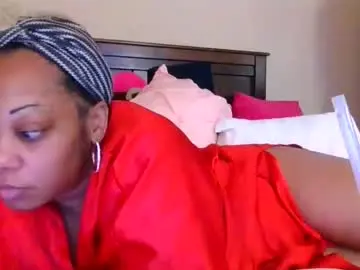 Chaturbate Live Sex Cam of brownroundrenee