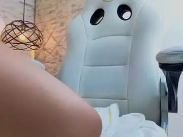 Chaturbate Free Live Porn of laura_rouse_