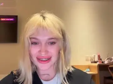 Chaturbate Watch Live Sex Cams of golden_alinee