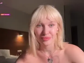 Chaturbate Sex Cam of golden_alinee