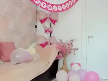 Chaturbate Free Porn Cam of erikabeee1