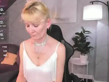 Chaturbate Private Sex Chat of julie_lucasss