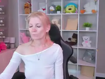 Chaturbate Watch Live Sex Cams of julie_lucasss