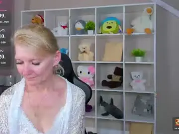 Chaturbate Free Porn Cam of julie_lucasss