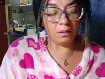 Chaturbate Best live sex cam show of miia_big1boobs