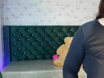 Chaturbate Free Porn Cam of diamondfox_m
