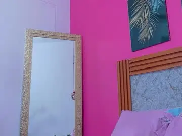 Chaturbate Best live sex cam show of littlee_emilyy_