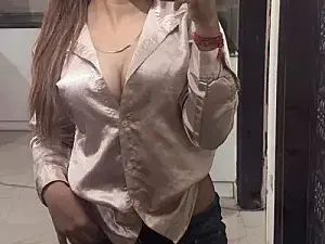 Dscgirls Adult Webcams of Ishita