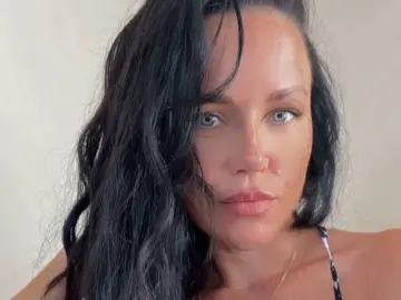 Imlive Live Sex Cam of AriellaKiss