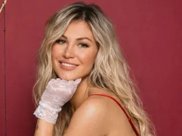 Imlive Sex Cam of MilanaSmooth