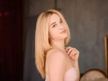 Imlive Free Porn Cam of HazelWhitess