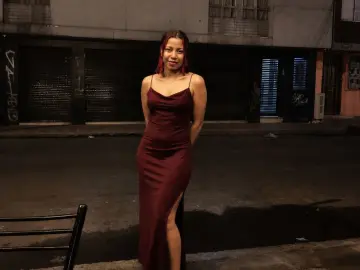 Imlive Private Sex Chat of EmilyLovve