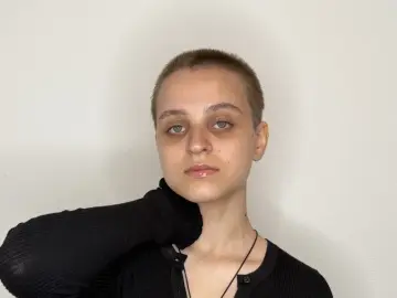Livejasmin Free Porn Cam of MargrettHussar