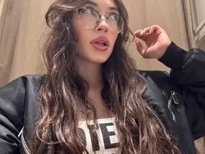 Myfreecams Adult Webcam of Kelly_Grey