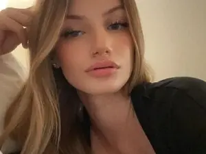Myfreecams Adult Video Chat of ShawnaSweets0