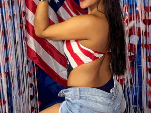 Myfreecams Sex Cam of Luna_brown7