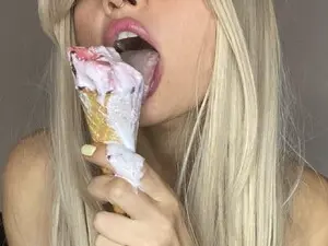 Myfreecams Free Porn Cam of MoonLush