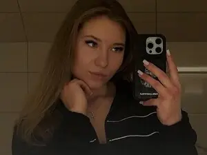 Myfreecams Free Live Porn of VivienVance18