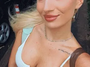Myfreecams Private Sex Chat of Ella_Charm