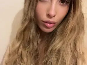 Myfreecams Free Porn Cam of Deidi_sweet