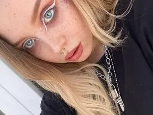 Myfreecams Watch Live Sex Cams of MonaLauu