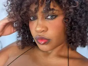 Myfreecams Watch Live Sex Cams of Alessia_moon1