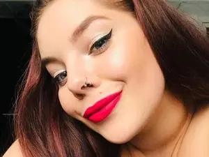 Myfreecams Watch Live Sex Cams of Mooncake__