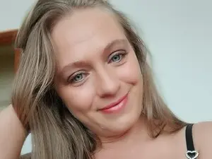 Myfreecams Live Sex Cam of Rebecca_Mistique