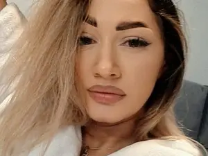 Myfreecams Adult Webcams of Rossana_doll