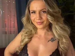 Myfreecams Adult Webcams of AdelineCarter