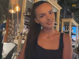 Myfreecams Live Sex Cam of CarolinaPetra