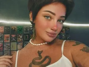 Myfreecams Live Sex of LessaHost